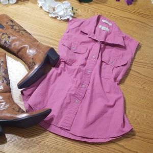 Cabelas Sleeveless Shirt